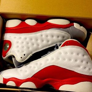 Air Jordan 13 retro OG SIZE 7Y